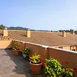 Apartamentos Turísticos La Castilleja